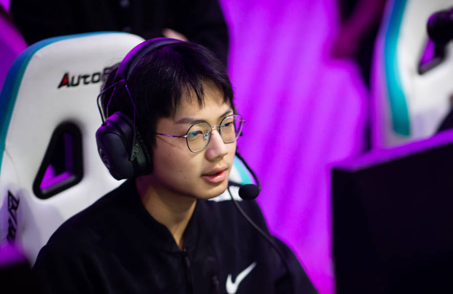XG战队荣获BLAST DOTA2主场英雄战队称号Ame引领新阵容争夺成都巅峰对决